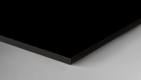 Blat de lucru laminat compact miez negru EGGER - Negru – U999 (4100 x 650 mm)